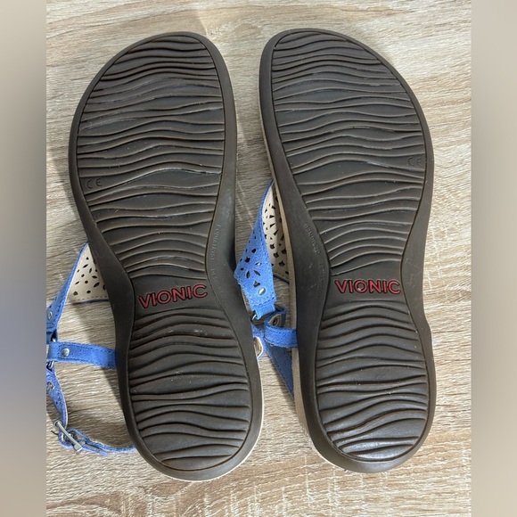 Vionic Women 9 Blue Perforated Leather Thong Sandals - Picture 7 of 11